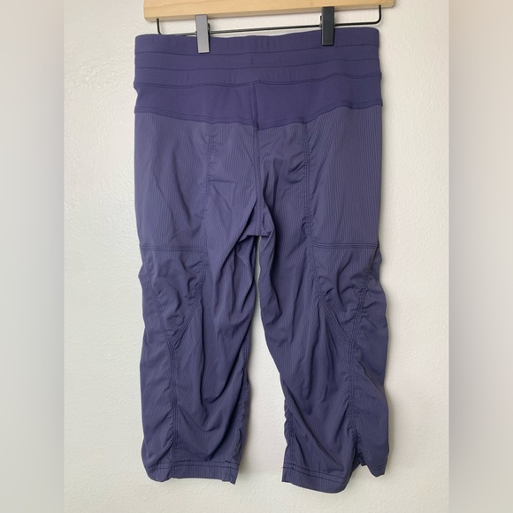Lululemon Purple Studio Crop Pants Size 4 - Picture 2 of 6